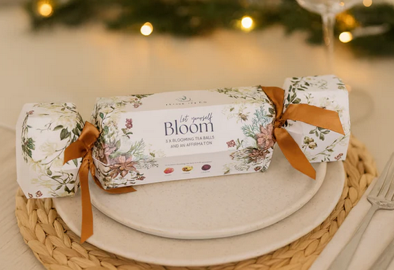 Blooming Tea Ball Bonbon Cracker | Herbal Healing
