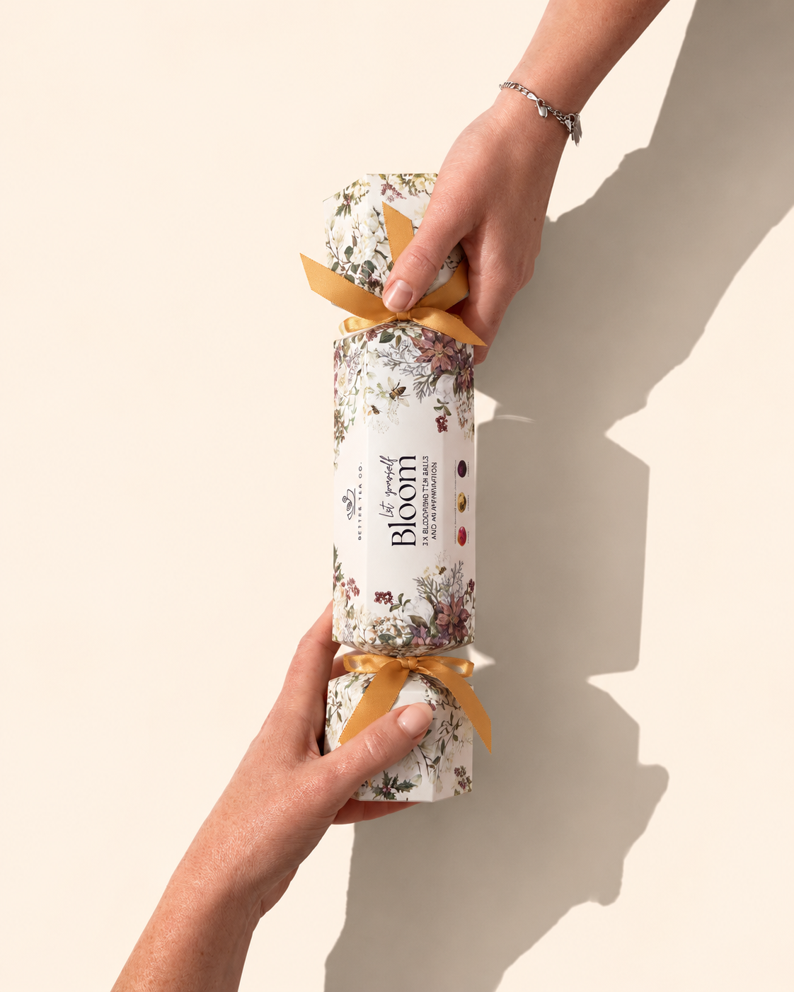 Blooming Tea Ball Bonbon Cracker