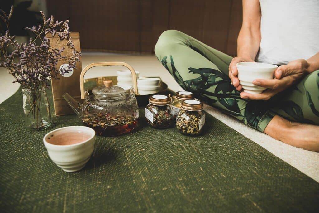 herbal-medicine-home-remidies-lady-with-ingredients